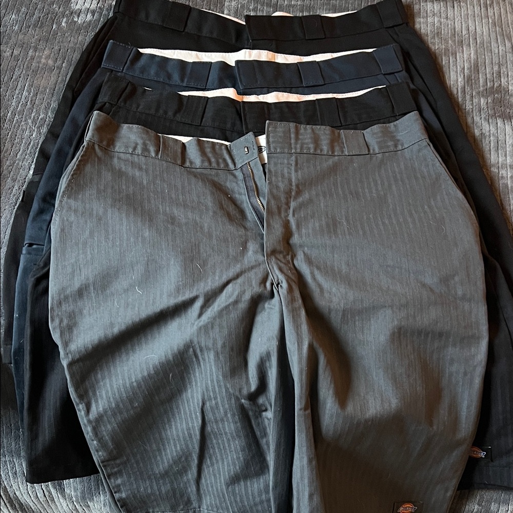 4 Dickies Men's Black and Gray Loose Fit Shorts Size 36